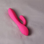 A FIRST-HAND GUIDE TO THE WORLD OF PARIS ESCORTS