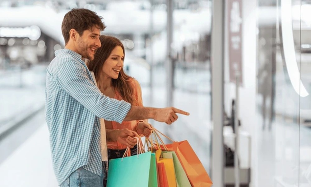 Traditional Stores vs Digital Shopping: What’s Better?